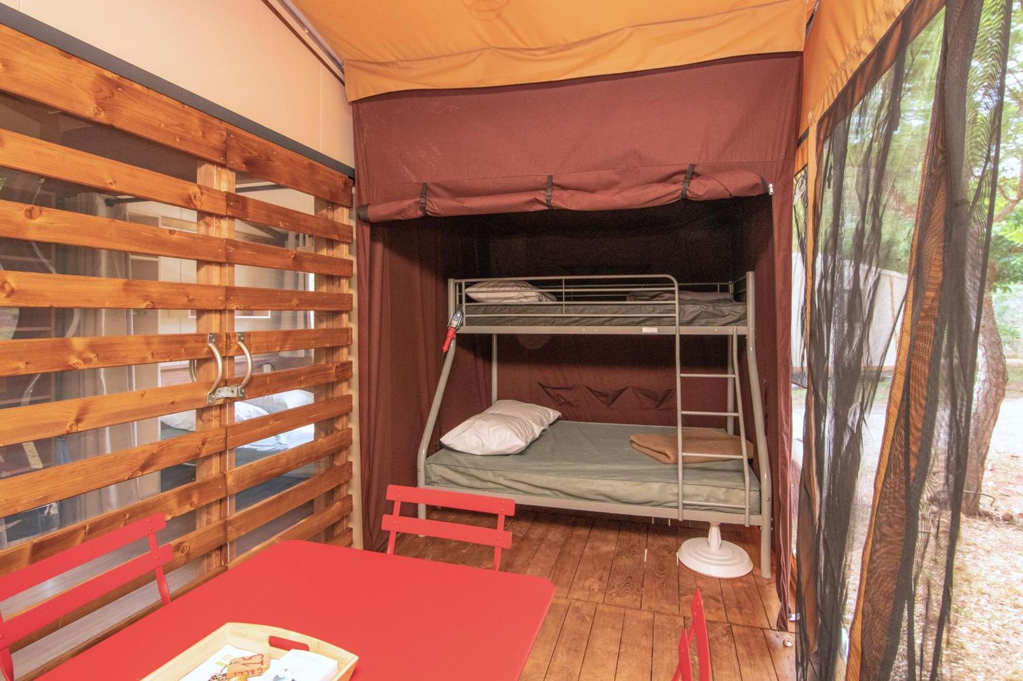Camping Onlycamp Les Vailhes Lodève Kamer foto