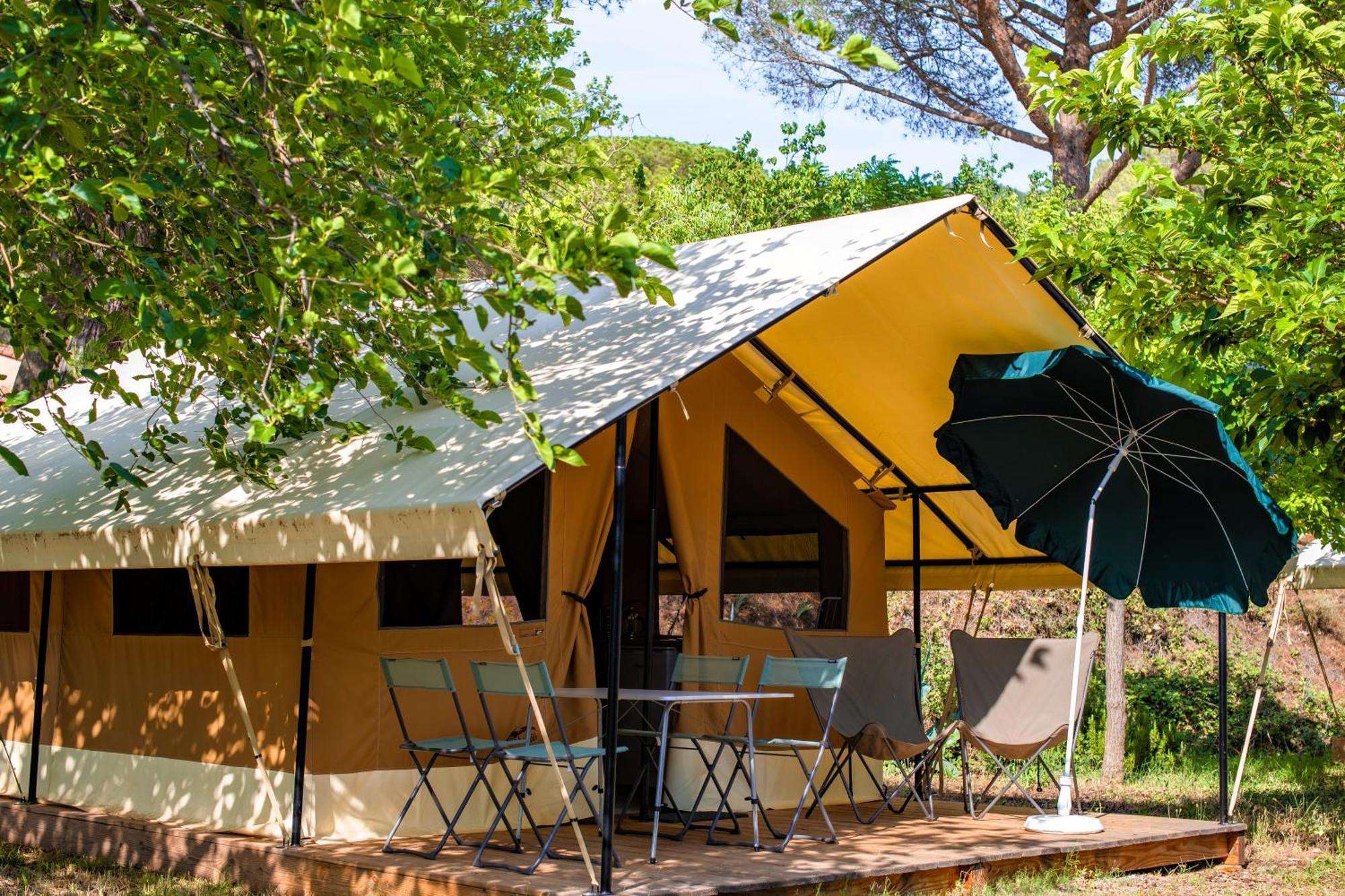 Camping Onlycamp Les Vailhes Lodève Kamer foto